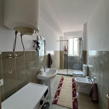 Center 2br